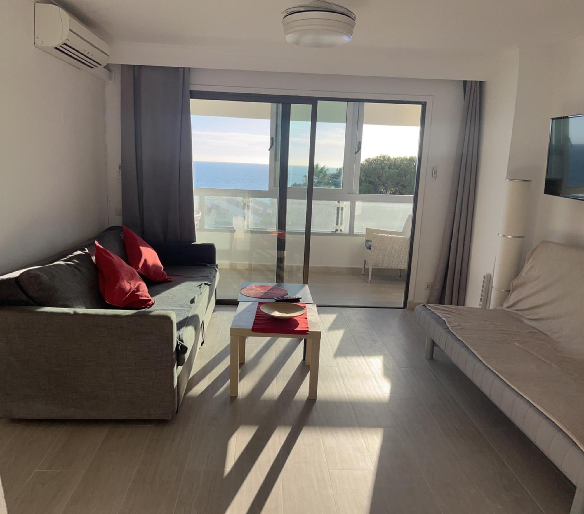 Stunning Apartment 50 Meters From The Sea Benalmádena Exterior photo
